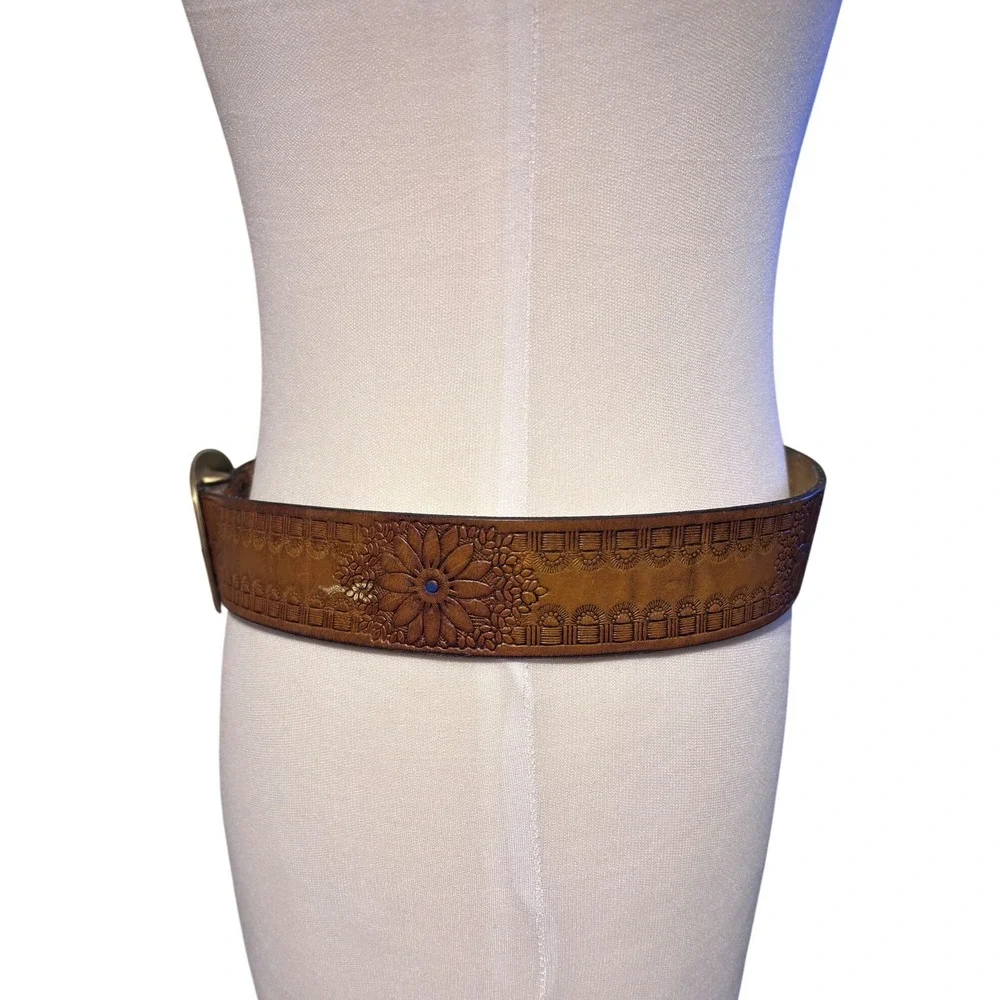 Y2K Vintage Tooled Leather Floral Belt  Brass‎ Buckle Boho Western Flower  36
